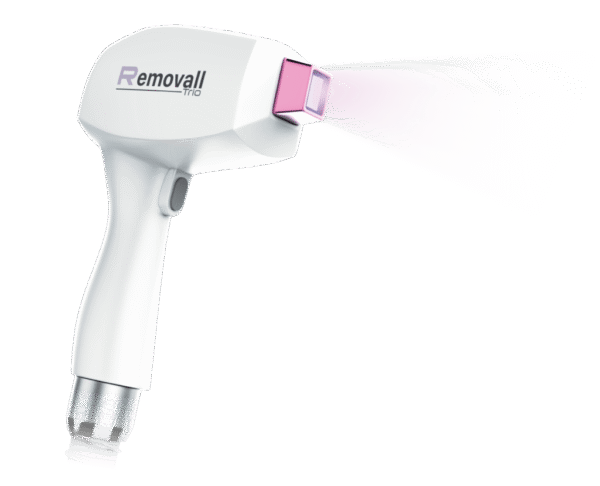 Removall Trio es una plataforma láser de alta potencia equipada con longitudes de onda triple (755, 810 y 1064nm) y un spot de acción mucho más grande, entregando pulsos cortos para destruir el folículo piloso a la velocidad del rayo
